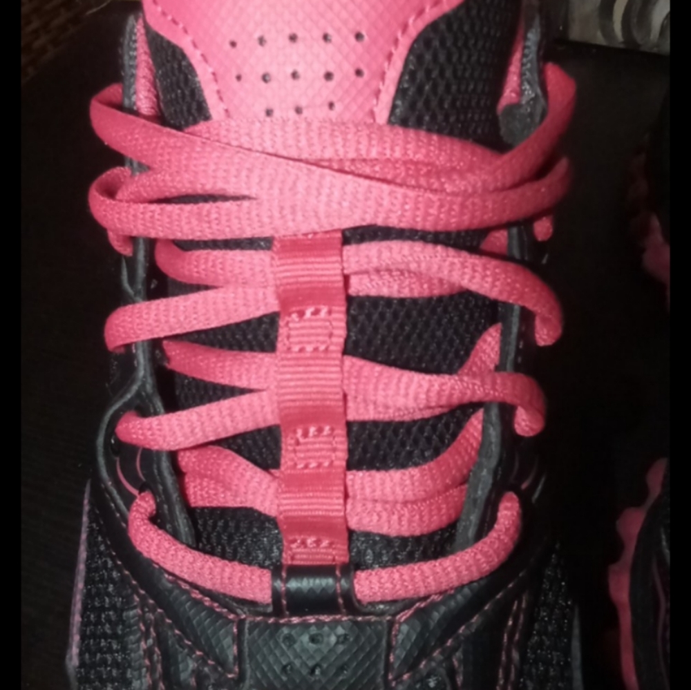 Adidas - Picture 2 of 7
